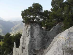 Xtrallusion photo library of independent, self-guided walking and sightseeing holidays in Italy. Pictures, images, photos and photographs taken along the way of this 1-day walking itinerary, to give you a visual impression of the day's walk.